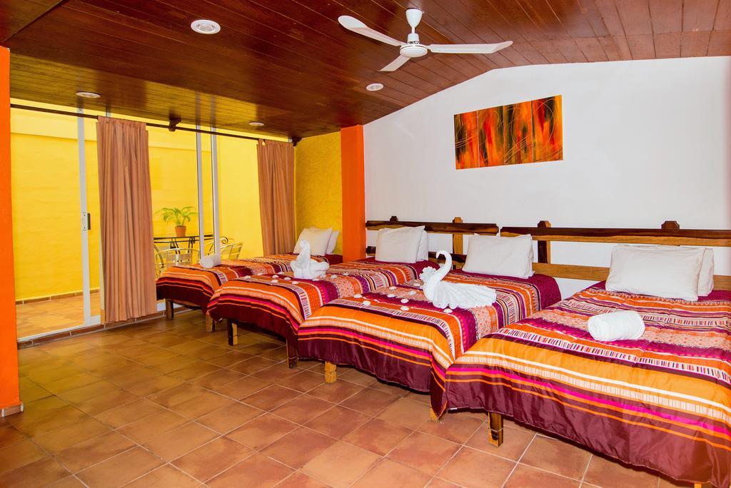 Hotel El Hormiguero Playa del Carmen Exterior photo