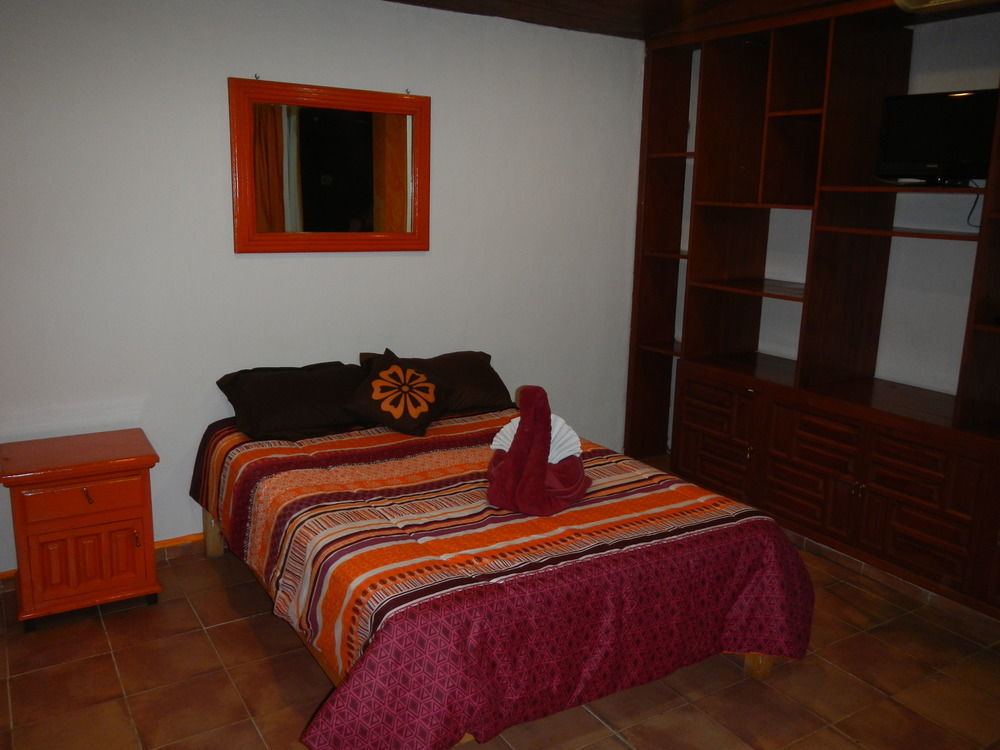 Hotel El Hormiguero Playa del Carmen Exterior photo
